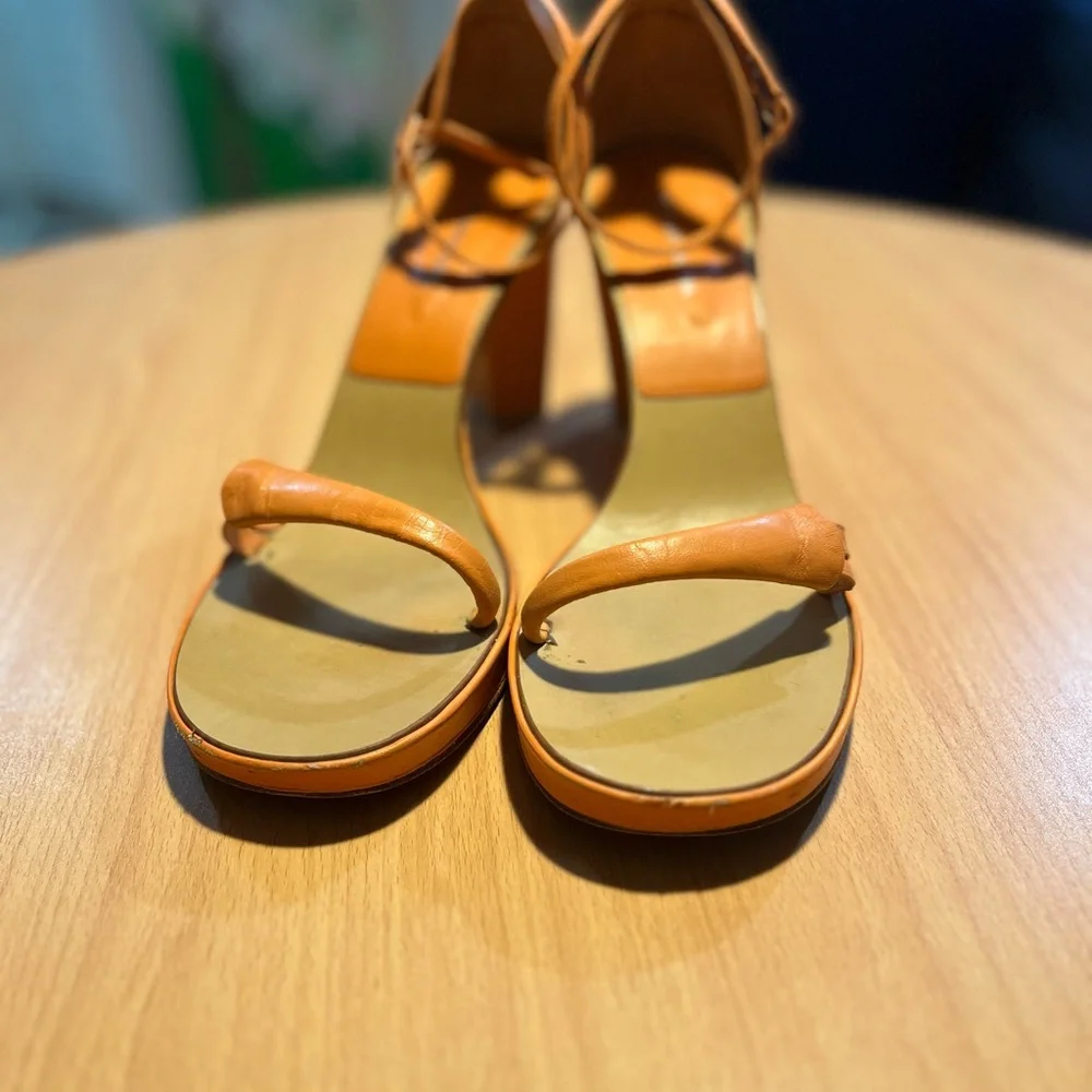Elegant Women's Coral Heels, by BCBGMaxAzria - Picture 3 of 14